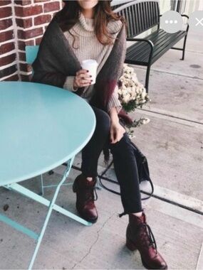 Frye Sabrina 6G Lace Up Genuine Leather Classic Ankle Boots. Sz. 5.5. NWOB. USA